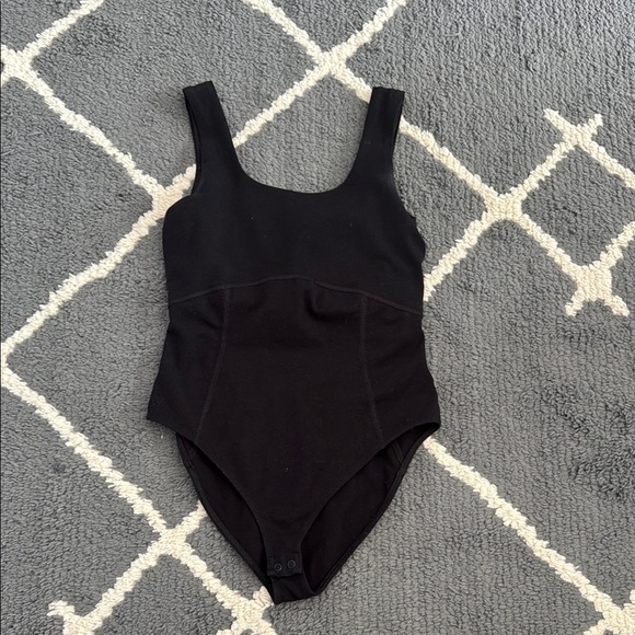 Old Navy Powerchill Bodysuit with Built in Bra - Picture 1 of 7